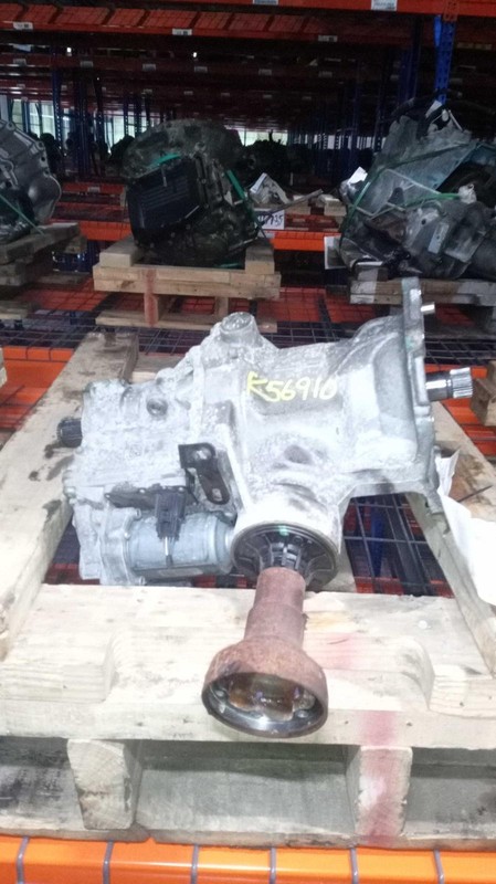 2020 Ford Escape Transfer Case Assembly OEM 1.5L 2.5L Black 38k Miles