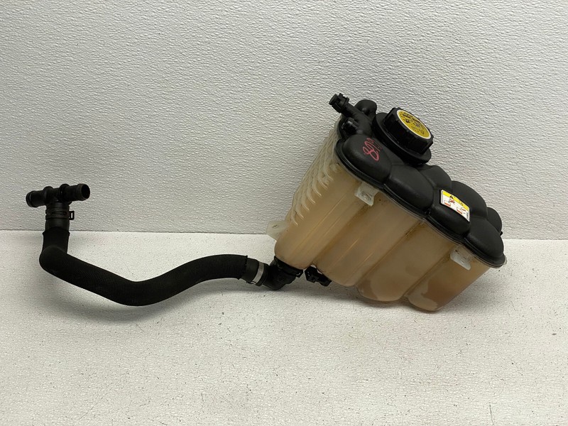 2017-2020 JAGUAR F-PACE RADIATOR ENGINE COOLANT RESERVOIR TANK OEM LOT668