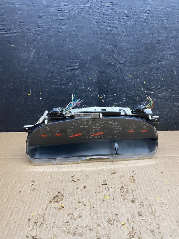2004 2005 Ford Explorer Speedometer Cluster Gauge Oem v1669 DG