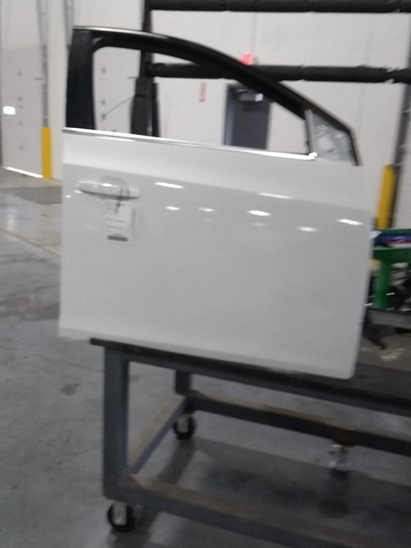 2015 Chevrolet Cruze Right Front Door White OEM 4DR SED 118K Miles
