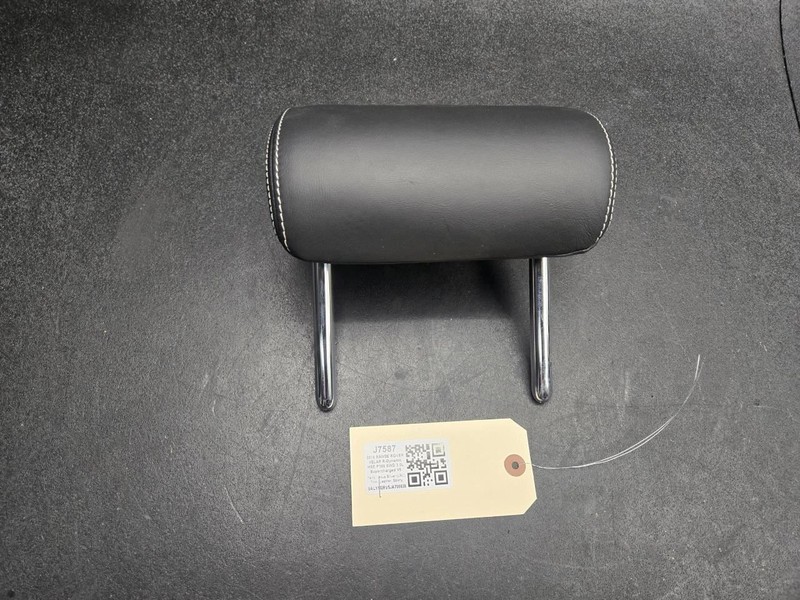 Rear Center Seat Headrest 2018 Land Rover Range Rover Velar 2019 2020