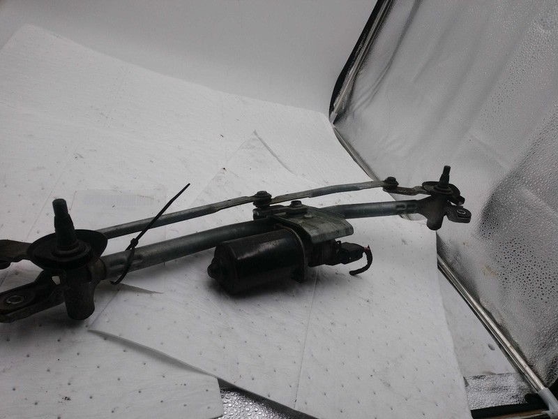 2017 KIA SEDONA Windshield Wiper Motor OEM 98110A9000 Blue 104K Miles