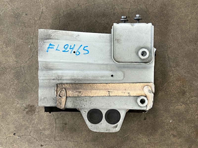 ⭐2010-2016 MERCEDES BENZ W212 E-CLASS RWD FRONT LEFT FRAME APRON OEM LOT2465
