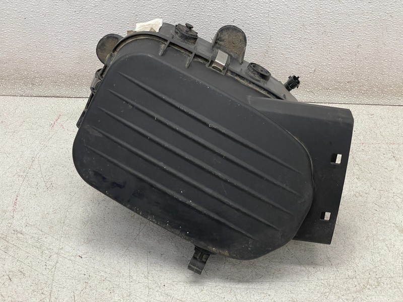 17 18 Maserati Levante Left Engine Air Intake Cleaner Filter Box 3.0L 1442 OEM
