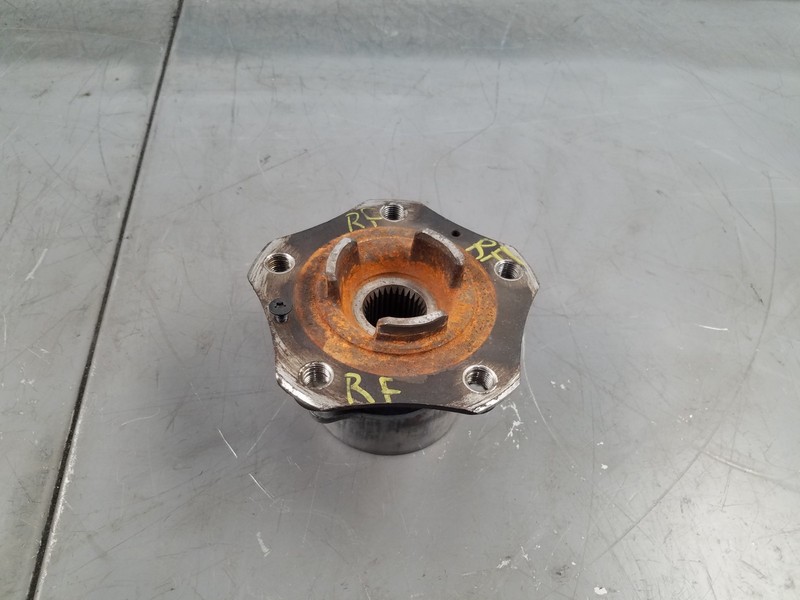 2021 Porsche Taycan Turbo S Right Front Wheel Bearing / Hub #3890 VV11