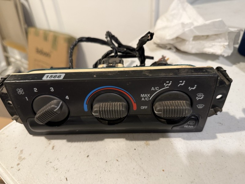 1999 -2004 Blazer / Sonoma CLIMATE CONTROL AC HEAT HEATER DASH HVAC UNIT Defrost