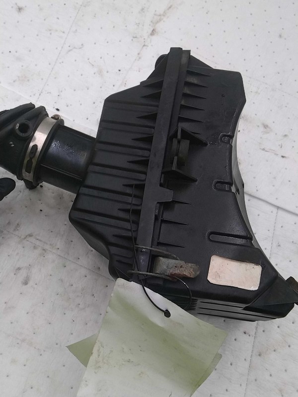 2005 Mercury Sable Air Cleaner Assembly OEM Black 3.0L 79K Miles