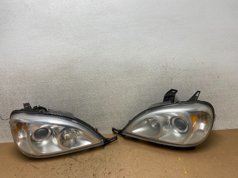 2002 - 2005 Mercedes ML ML350 ML500 Left+Right Side Halogen Headlights AA0093 DW