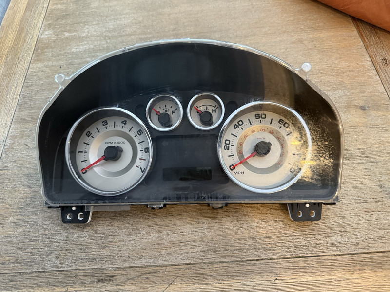 2008 - 2010 Ford Edge Gauge Speedometer Cluster OEM miles 215,884