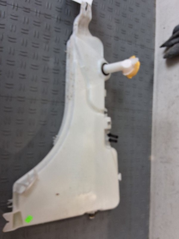 Wash Reservoir Without Headlamp Washers Fits 21-23 GRAND CHEROKEE 3525928