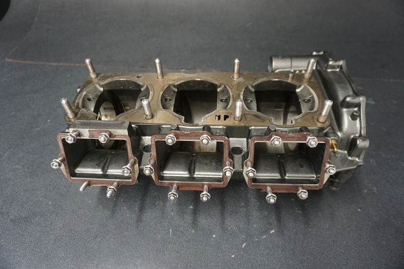 2000-2004 Ultra STX DI 1100 Kawasaki PWC Jetski OEM Engine Crankcase Set