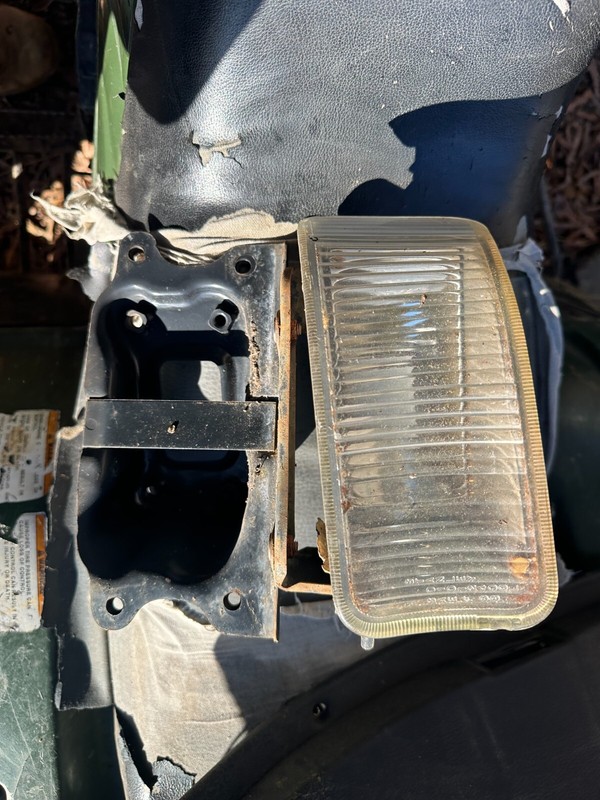91-93 DODGE STEALTH R/T OEM LH DRIVER SIDE FRONT FOG LIGHT ASSEMBLY W/ BRACKET