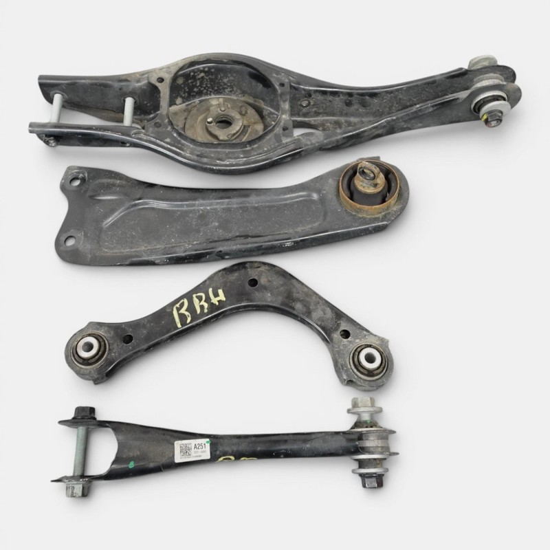 2024-2025 HYUNDAI KONA Awd Rear Right Side Control Arm Set 4 OEM 55251aaaao