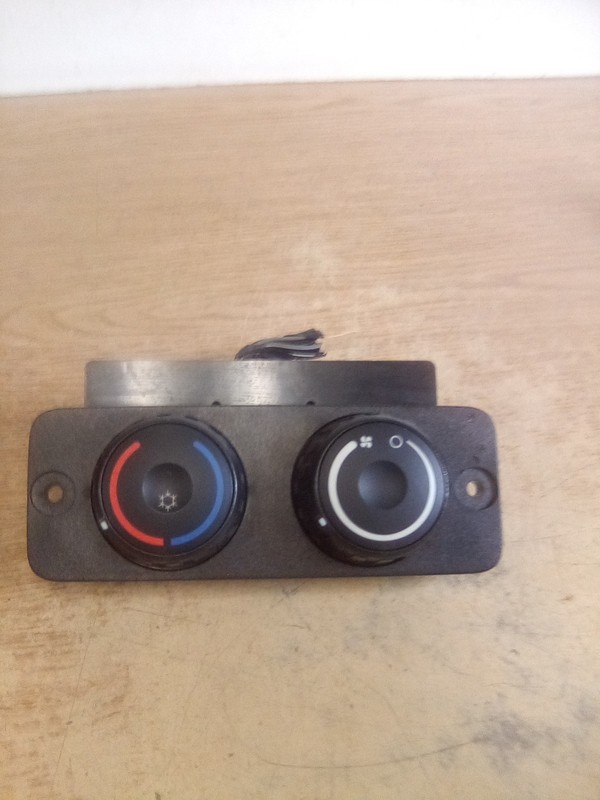 Freightliner Cascadia A22-73672-002 Climate Control
