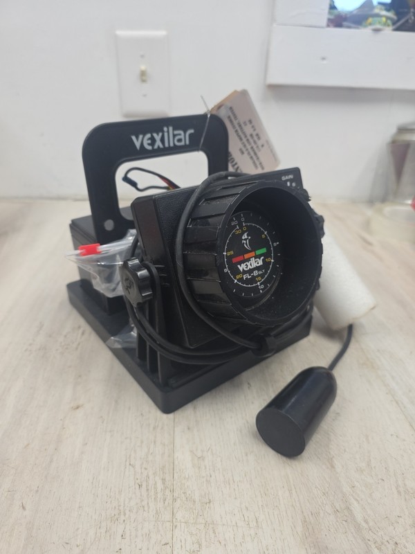 Vexilar FL-8 SLT fish finder #3