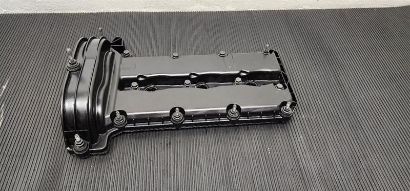 14-19 Jeep Grand Cherokee 3.0L Diesel Right Passenger Valve Cover OEM 68147538AB