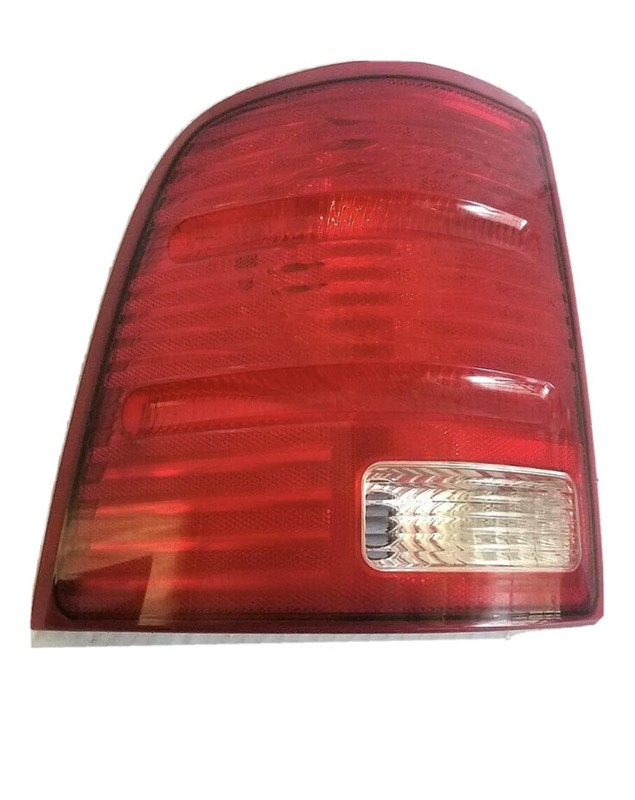 2002-2005 Ford Explorer SUV Tailight Driver Side Tail Light03-06 IL3X-13B505-B