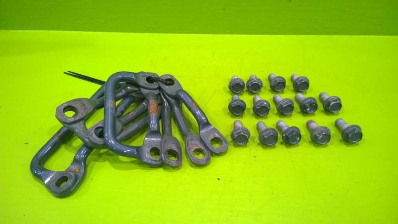 07 08 09 10 11 12 13 14 GMC YUKON XL 5.3L 3RD ROW SEAT STRIKER AND BOLTS 2578-63