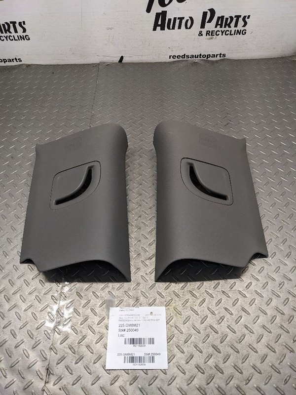 2019 -2026 GMC SIERRA 1500 REAR LEFT & RIGHTC PILLAR UPPER TRIM OEM 84 119