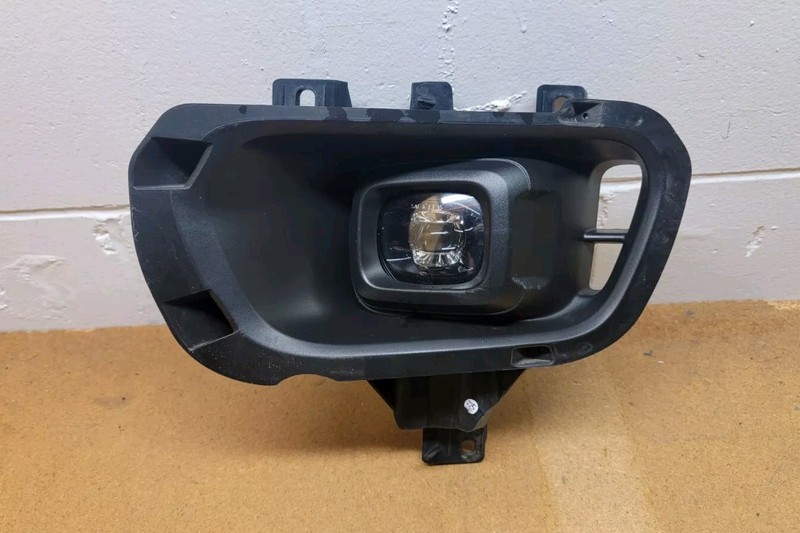 2019 2020 2021 2022 Ford Ranger Front Bumper Foglight With Bezel Left LH OEM