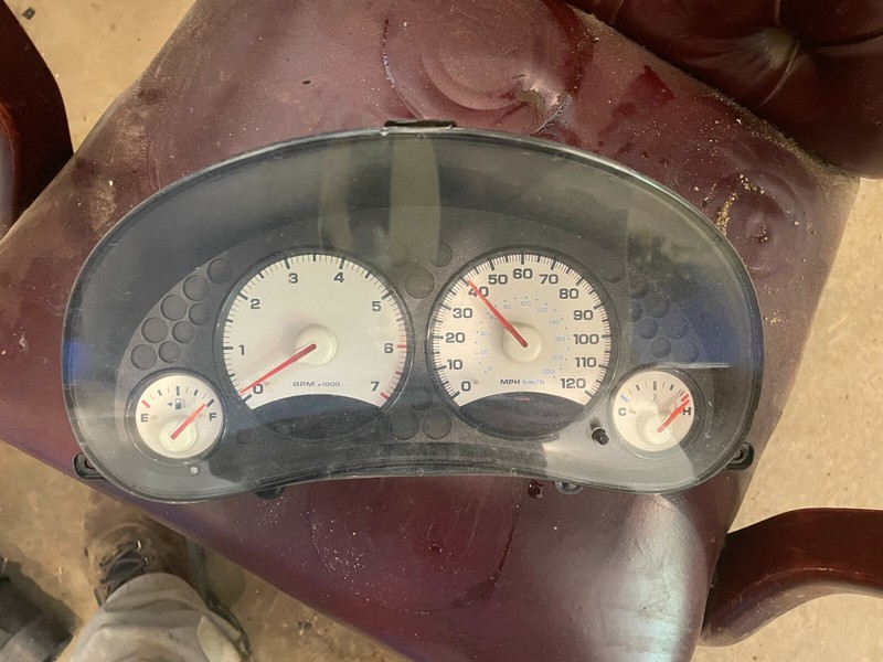 03 JEEP LIBERTY OEM SPEEDOMETER INSTRUMENT GAUGE CLUSTER P56010491AB