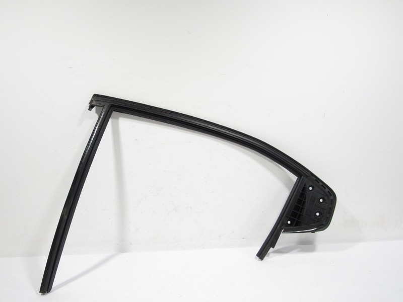 23-25 Polestar 2 2024 Rear Left Passenger Door Window Weatherstrip Seal *:Y