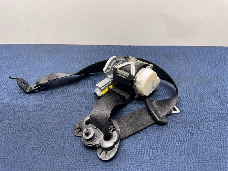 14–21 OEM BMW F32 430iX Front Right Passenger Seat Belt Retractor Assembly Black