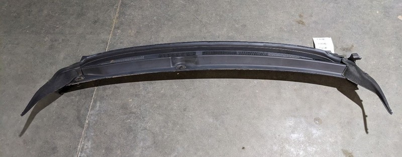 17-21 Chrysler Pacifica 3.6L AT Front Windshield Wiper Cowl Grile Panel1181683