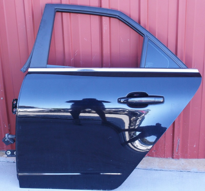 2004-2007 CADILLAC CTS V LH Rear Driver Side Door BLACK USED OEM GM