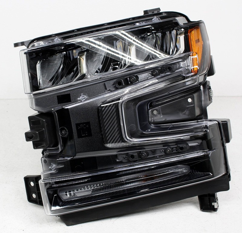 OEM Left Driver Side LED Headlamp For Chevrolet Silverado 1500 Missing Tab