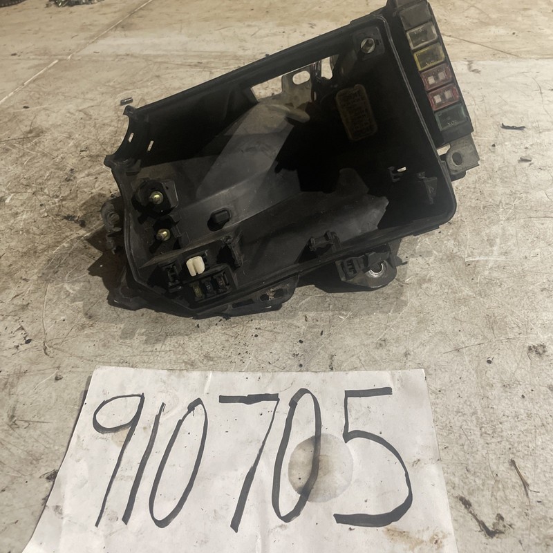1995-2000 LEXUS LS400 Front under Hood Fuse Box Housing82663-50030