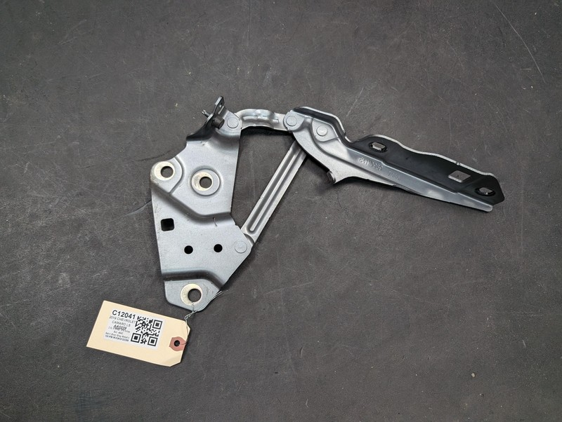 Left Hood Hinge 2019 Chevrolet Camaro 84110989 2016 2017 2018 2020 2021 - 2024