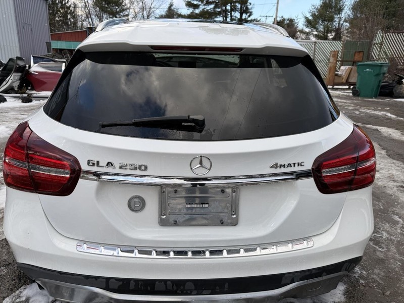 2017-2020 Mercedes GLA-Class Tail Gate White