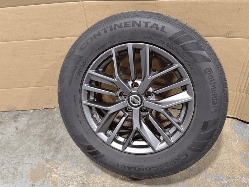 2021-2025 Nissan Rogue Wheel Alloy Rim w/Tire R17 235/65 OEM