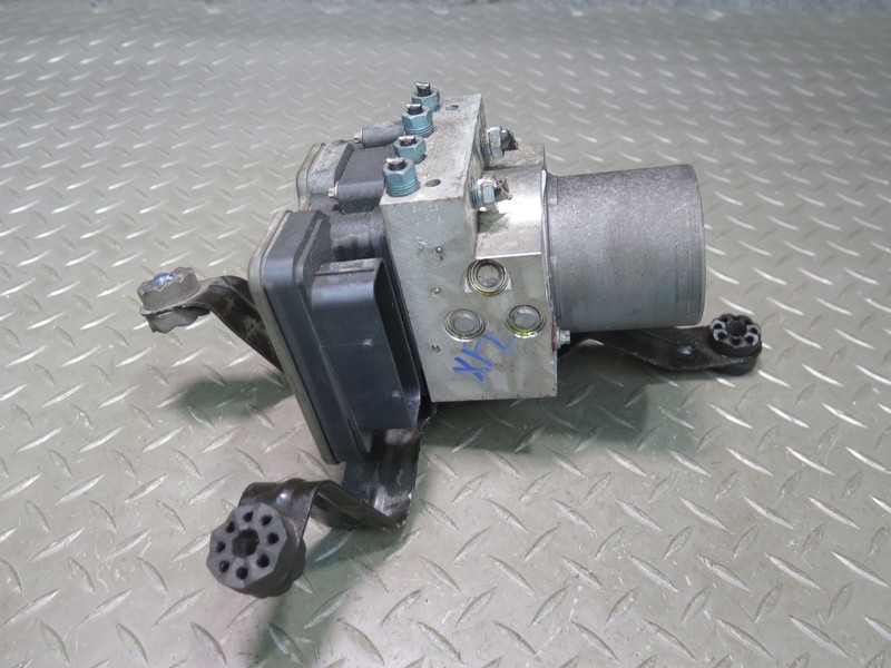 2014-2018 BMW F15 X5 ANTI LOCK BRAKE ABS PUMP MODULE 6870759
