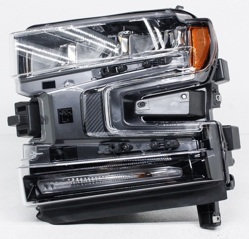OEM Chevy Silverado 1500 Left Driver Side LED Headlamp 84879163 Tab Missing