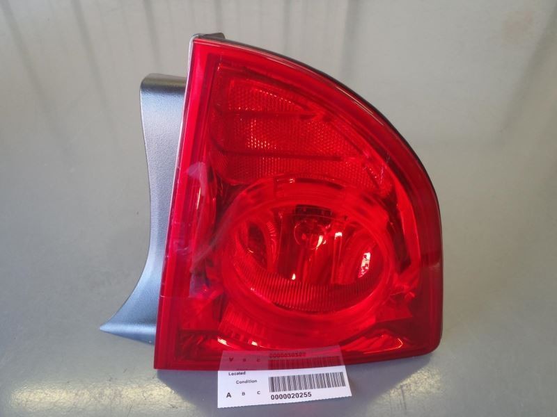 Right Passenger Side Tail Light Lamp Fits 2008-2012 Chevrolet Malibu 40350