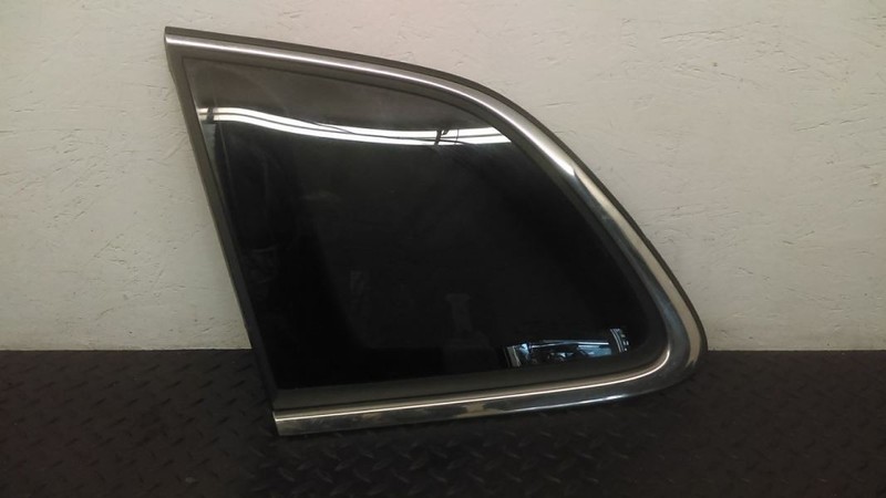 19 Jeep Cherokee Left Driver Quarter Glass Window W/ Chrome Trim OEM 68415291AA