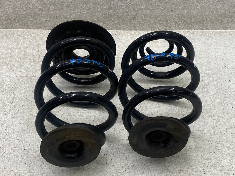 2009-2016 BMW Z4 REAR RIGHT & LEFT SIDE COIL SPRINGS PAIR OEM LOT758