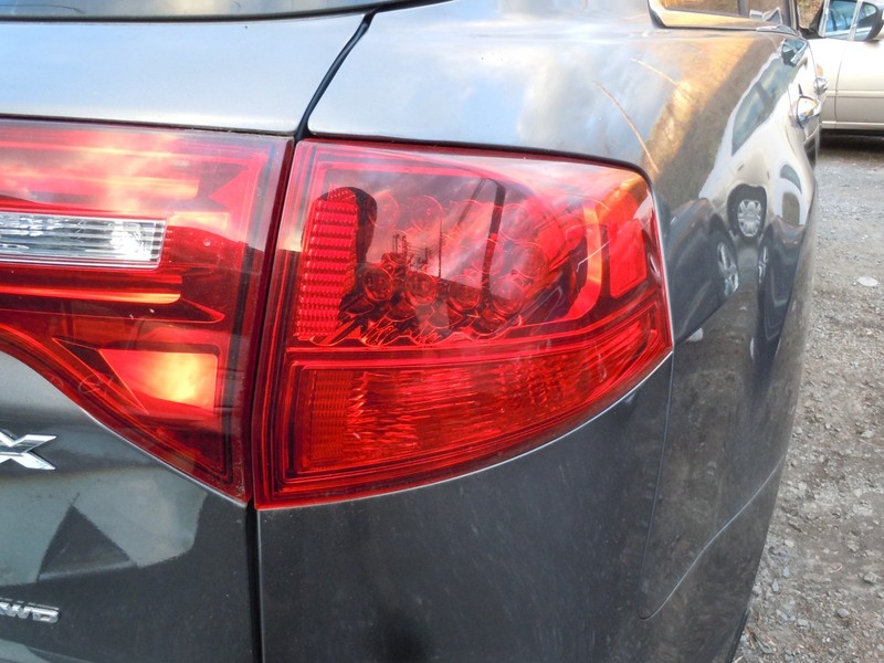 2010-2013 Acura MDX Quarter Panel Mounted Tail Light Lamp Passenger Right RH OEM