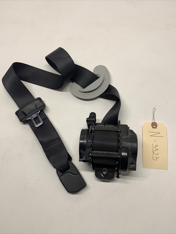 20-23 Tesla Model Y Front Right Seat Belt Retractor 1493783-01-B 3523 B15