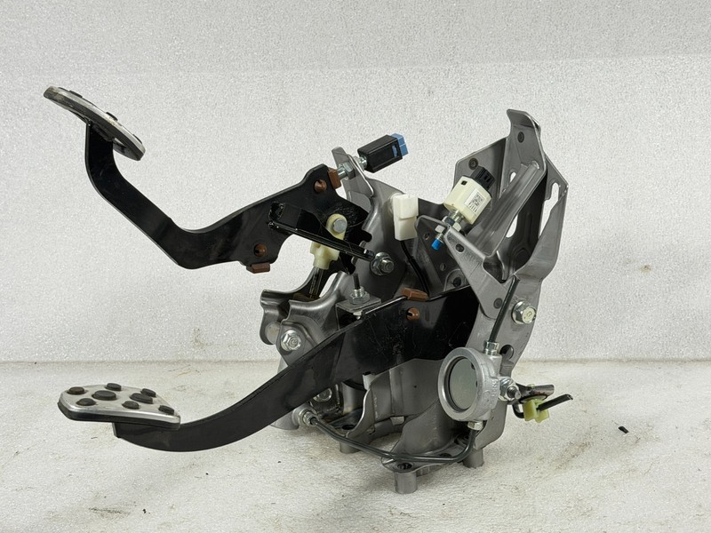 2022-2025 Subaru WRX OEM Brake & Clutch Pedal Assembly