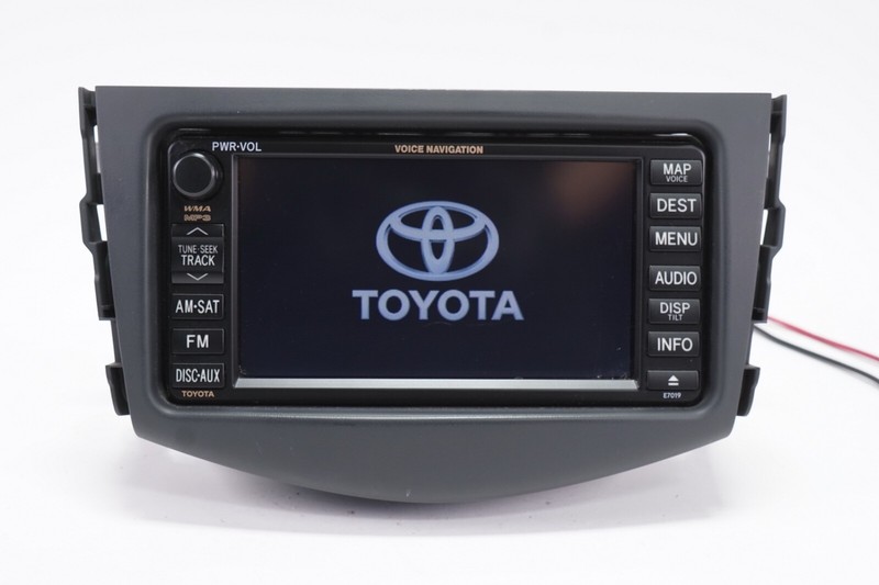 TOYOTA RAV4 Navigation Receiver Radio Head Unit AM-FM CD Player OEM 2010 - 2012