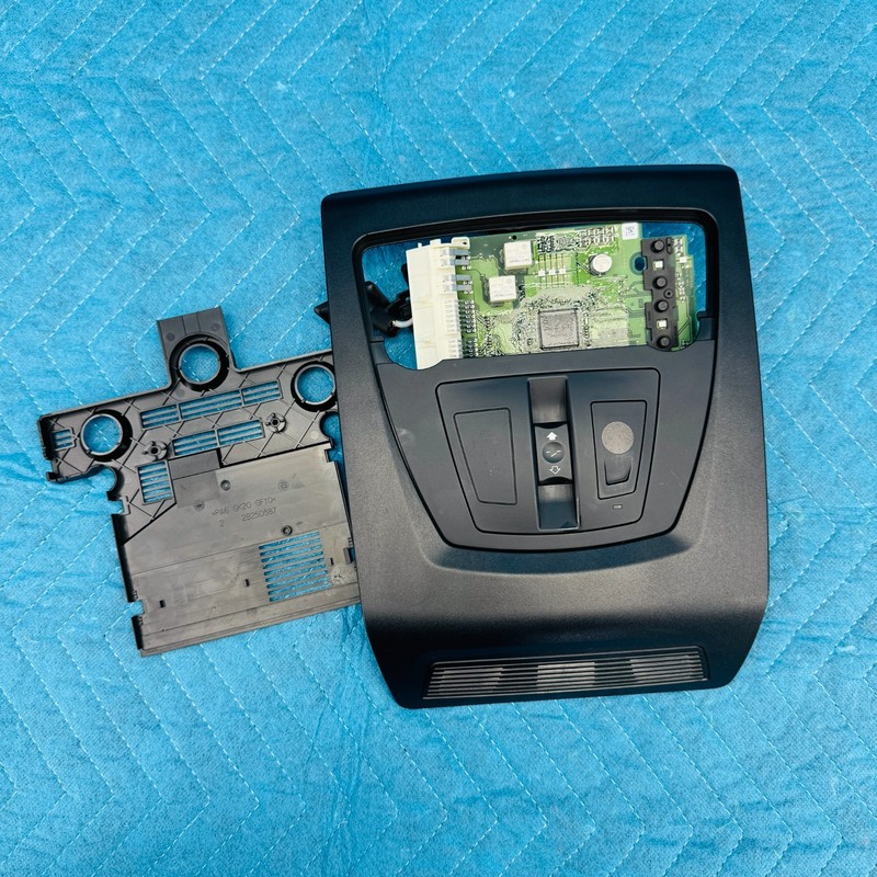 2012–2017 BMW 650i Overhead Console Light Control Unit OEM 24073736