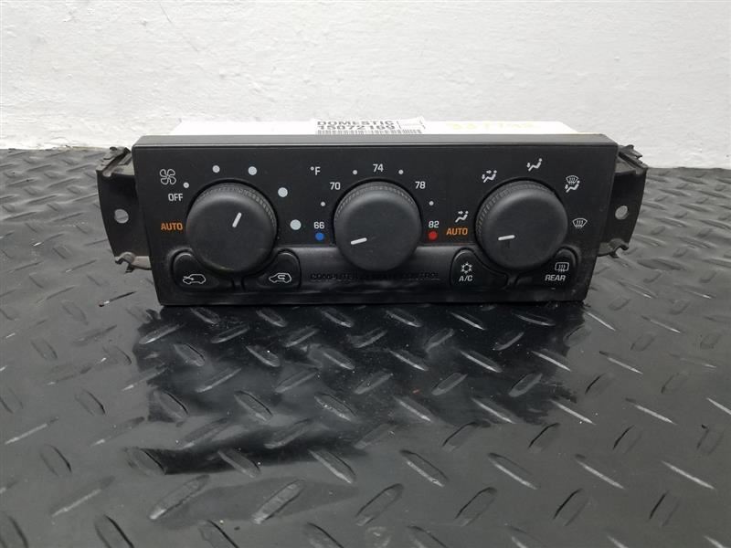 02 Cadillac Escalade Dash Mounted Temp Control W/O Celsius Display OEM 15126605