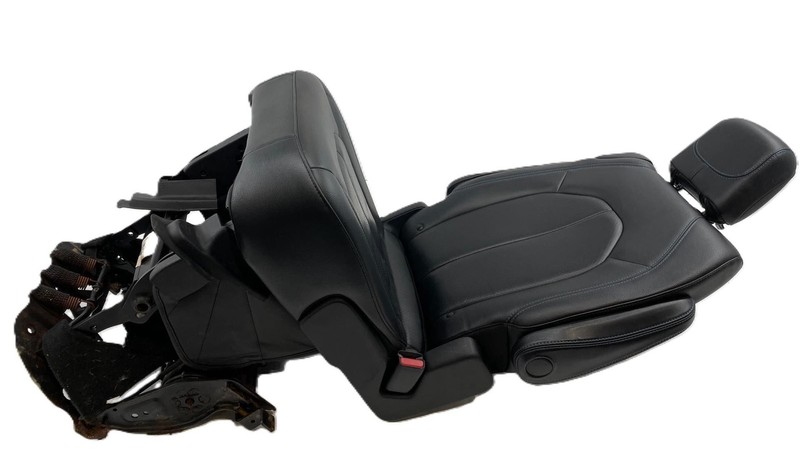2021 Chrysler Pacifica RH Passenger 2nd Row Seat Assembly Black W/ Seat Bracket
