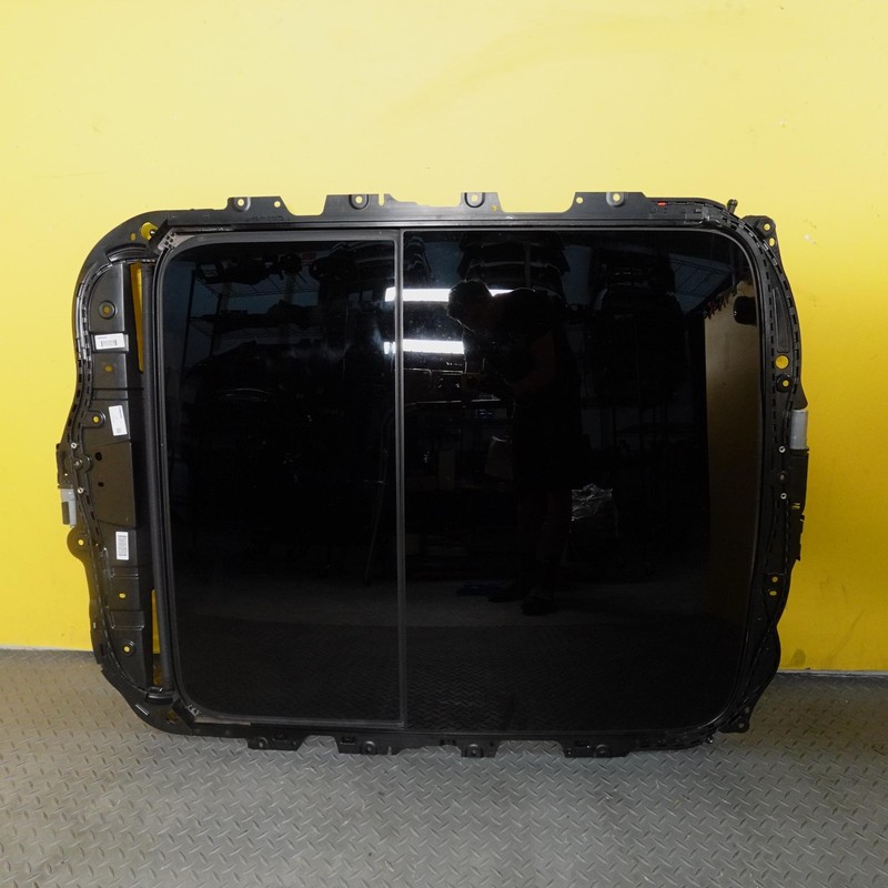 2019-2024 AUDI Q3 S-LINE SUN ROOF SUNROOF MOONROOF FRAME PANEL W/ GLASS OEM