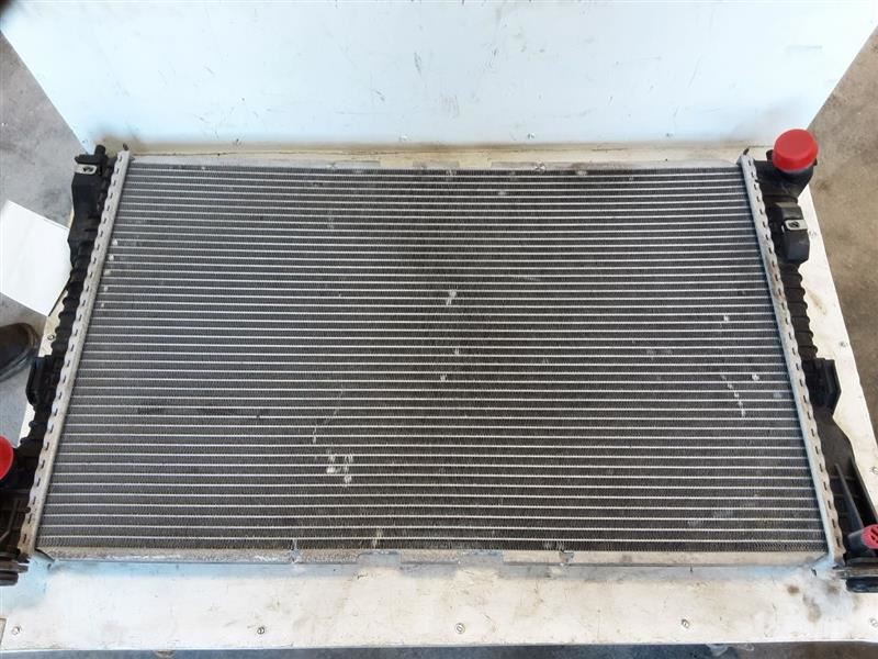 2013-2019 Ford Taurus Radiator 3.5L FWD w/o Turbo w/o Engine Oil Cooler