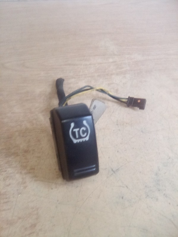 Peterbilt P27-1216-002-01 Traction Control Switch
