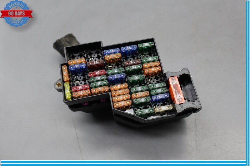 11-18 Porsche Cayenne 958 Front Left Side Dash Fuse Relay Box 7P0941824C Oem